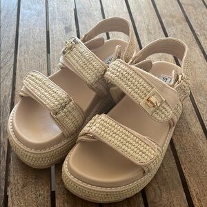 NWOT , no box Steve Madden sz 5.5 Bigmona Raffia Platform Sandal Beautiful!